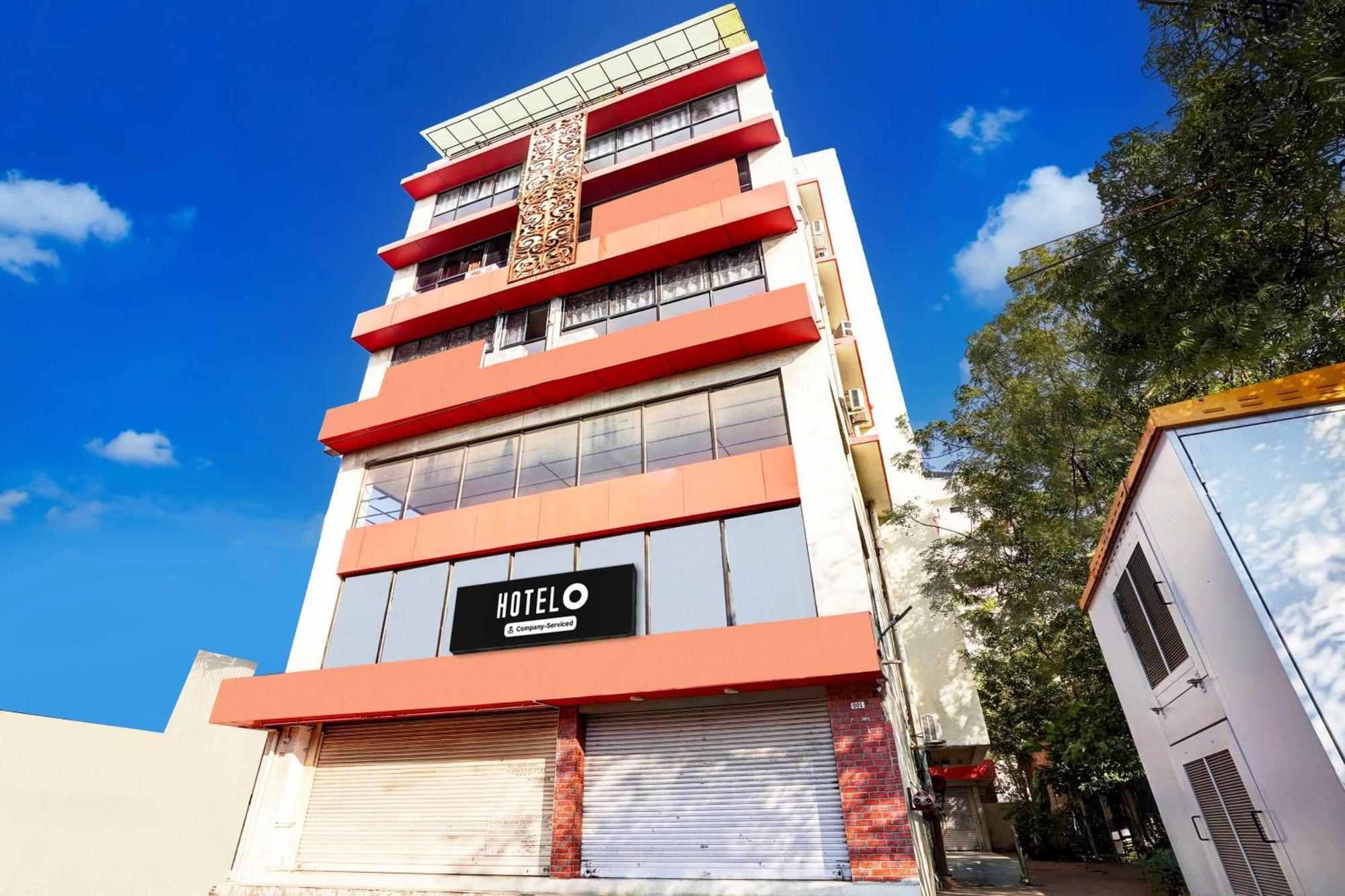 Super Hotel O Geeta Mandir Formerly Hotel Green Park Ahmedabad Buitenkant foto
