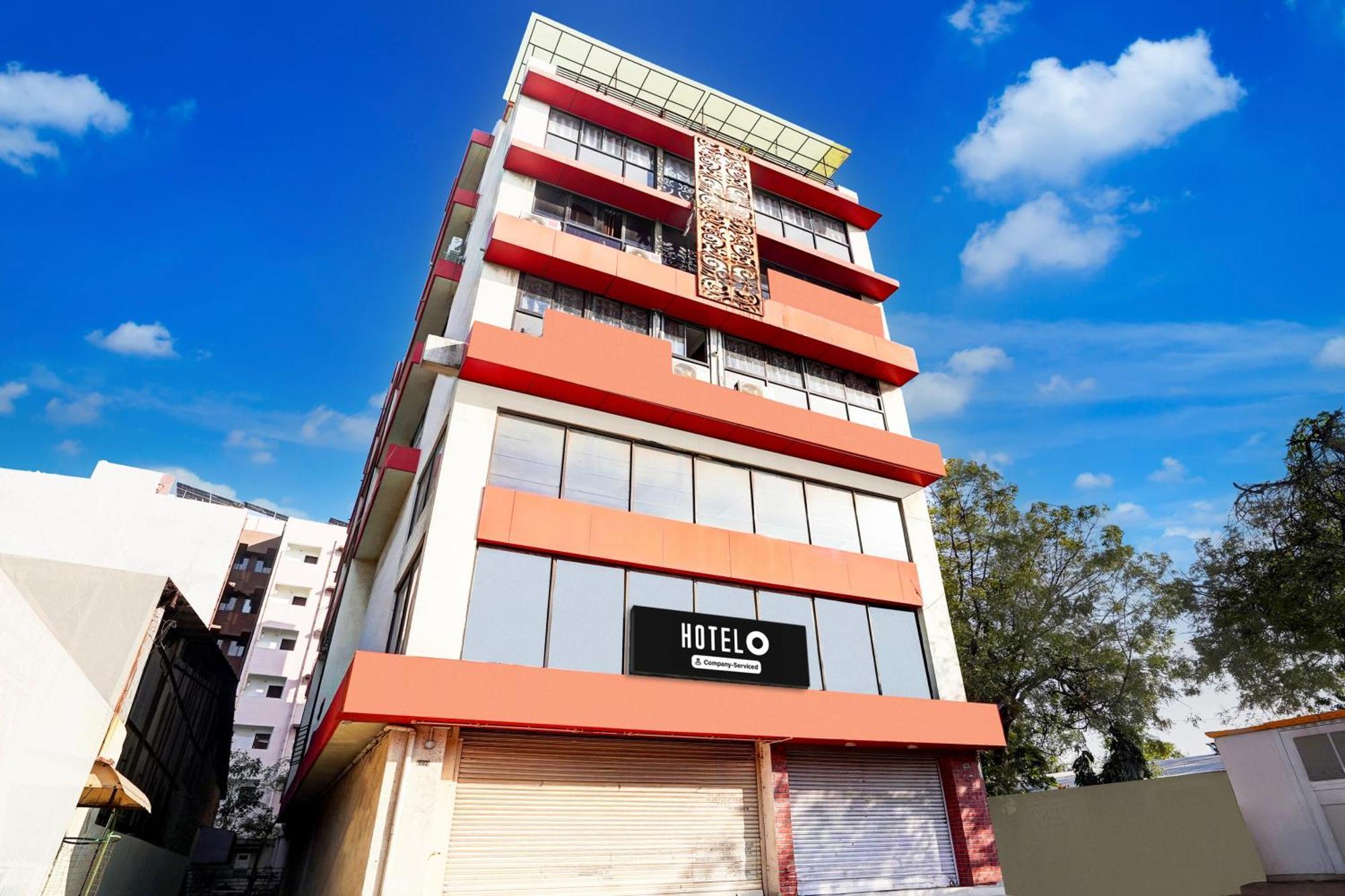 Super Hotel O Geeta Mandir Formerly Hotel Green Park Ahmedabad Buitenkant foto